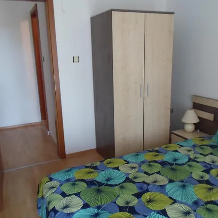 Sunny Day 3 Rent Апартамент *